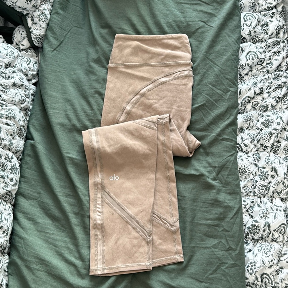 ALO Yoga Tan Leggings